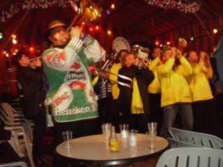 2002-4 KoningDg 44